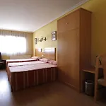 Carbayon Hotel 2*