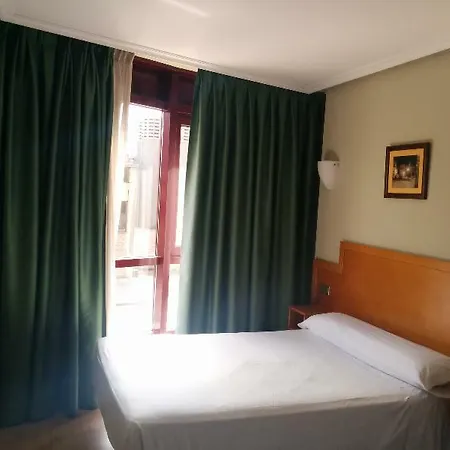 Hotell Carbayon Oviedo