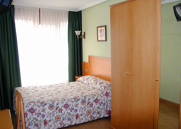 Carbayon Ξενοδοχείο 2*